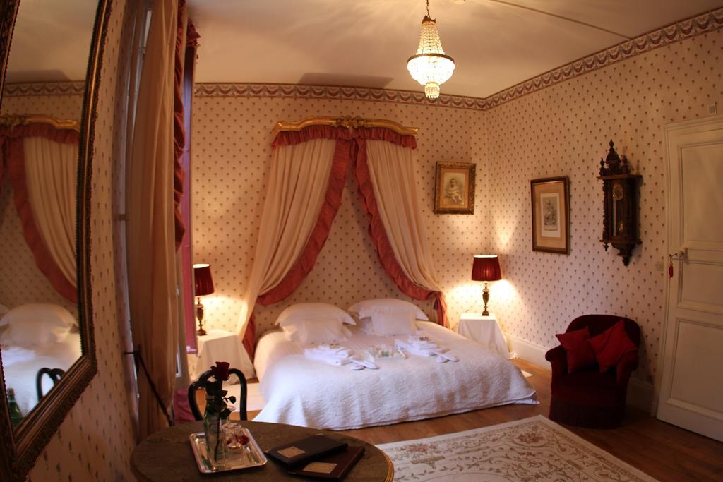 Chateau Du Breuil Bed & Breakfast Gevrolles ห้อง รูปภาพ