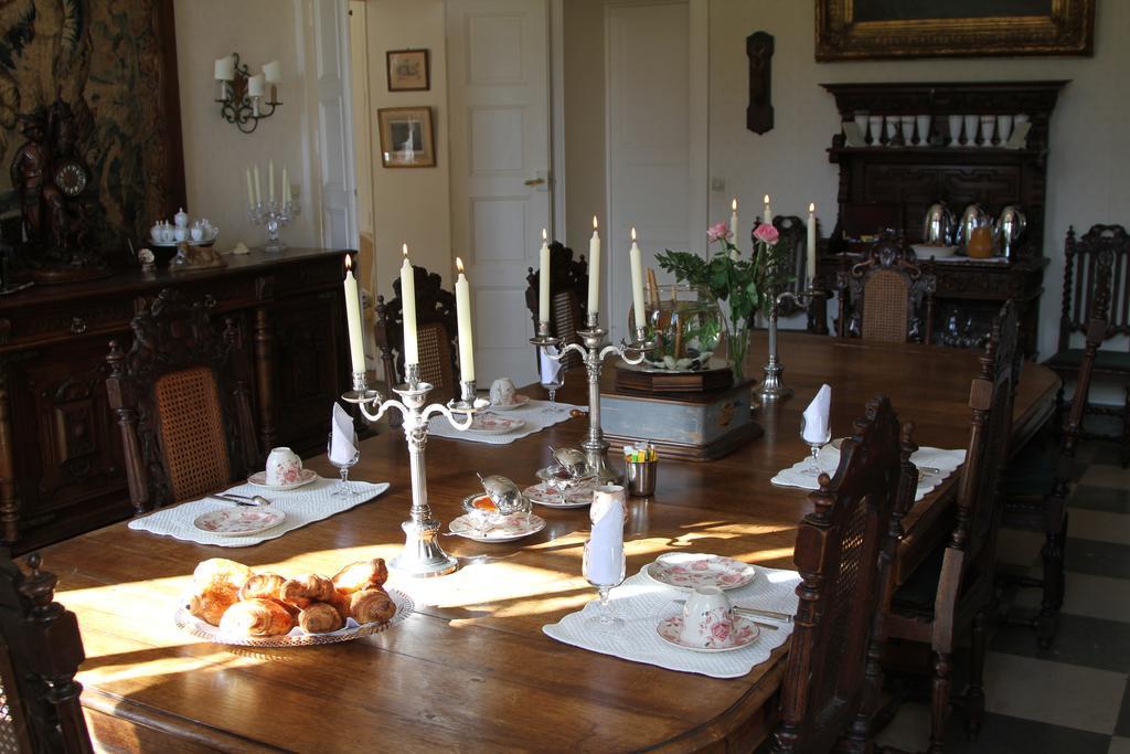 Chateau Du Breuil Bed & Breakfast Gevrolles ภายนอก รูปภาพ
