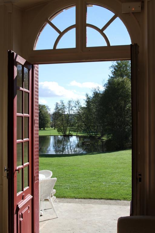Chateau Du Breuil Bed & Breakfast Gevrolles ภายนอก รูปภาพ