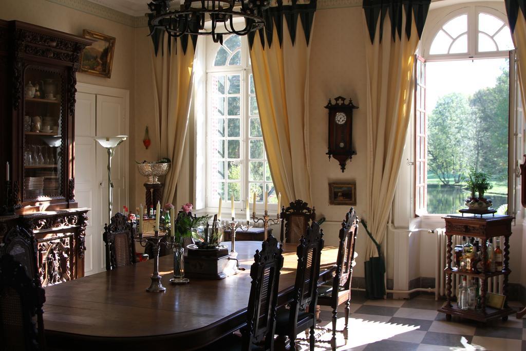Chateau Du Breuil Bed & Breakfast Gevrolles ภายนอก รูปภาพ